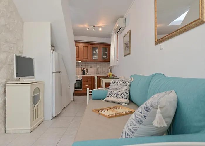 Geolenas - Naxian Old Agora *